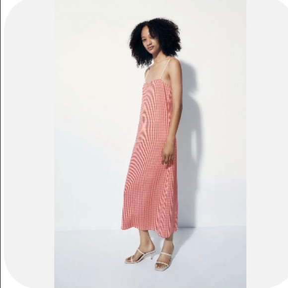 Zara Dresses & Skirts - ZARA Jacquard Red Check Midi Dress Medium
Ref: 5644/098 SS2021.